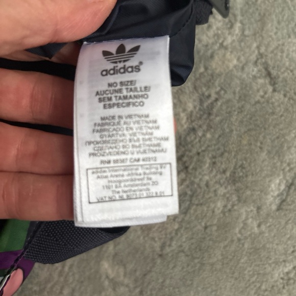 adidas Floral Burst Tote: Vintage 2015: Pre Owned - Picture 7 of 15